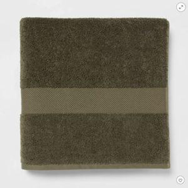 Performance Plus Oversized Bath Towel Dark Green - Threshold™: 100% Cotton, Fade-Resistant, Terry Cloth, Machine Washable