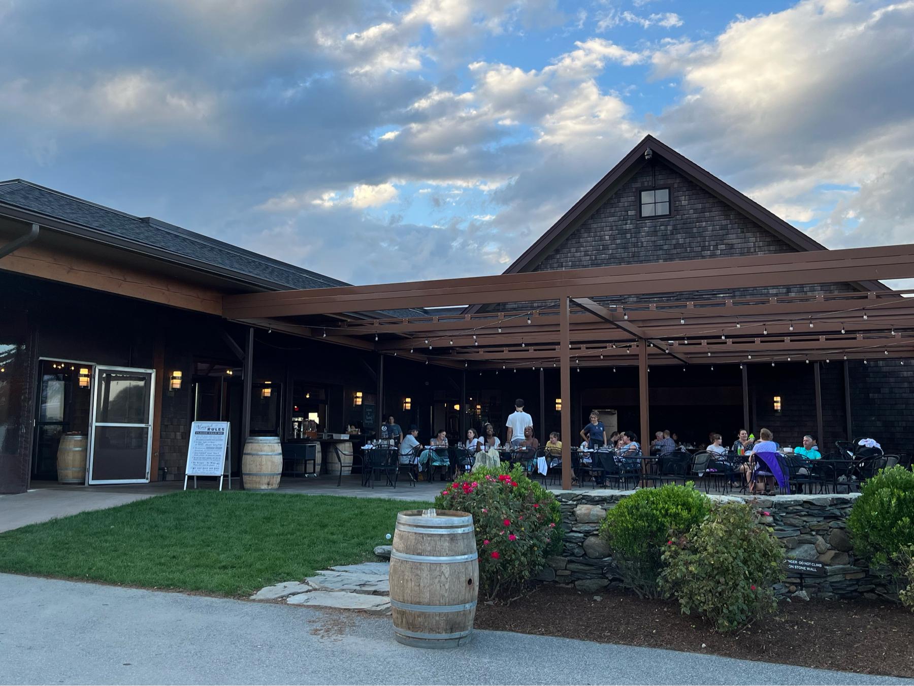 The Wedding Website of Kelsey Turner and George Lisi