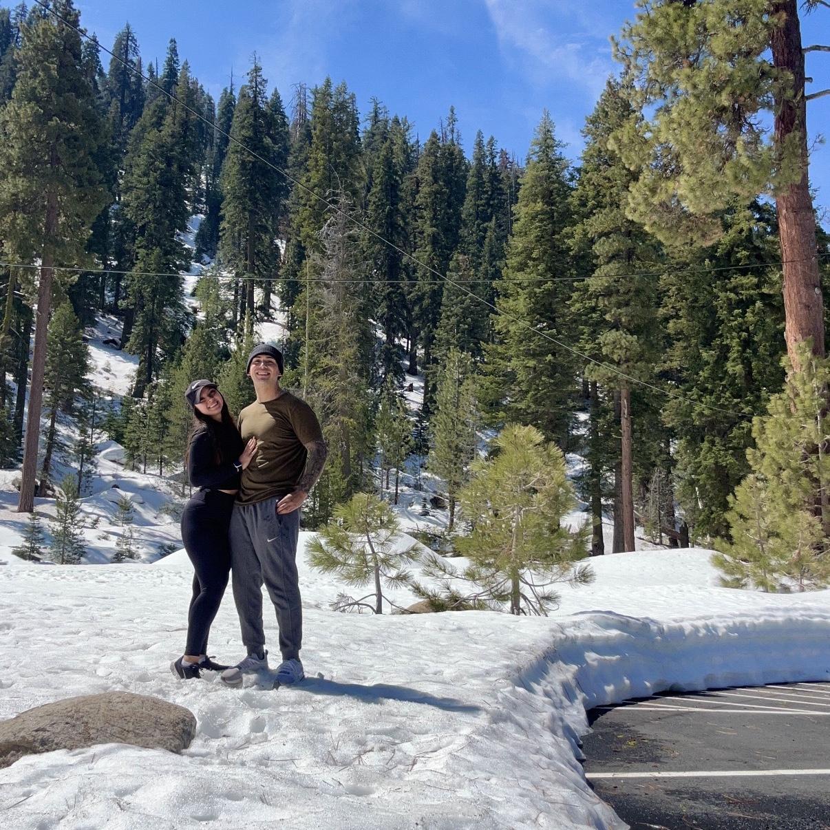 Hiking at the Sequoia Mountains