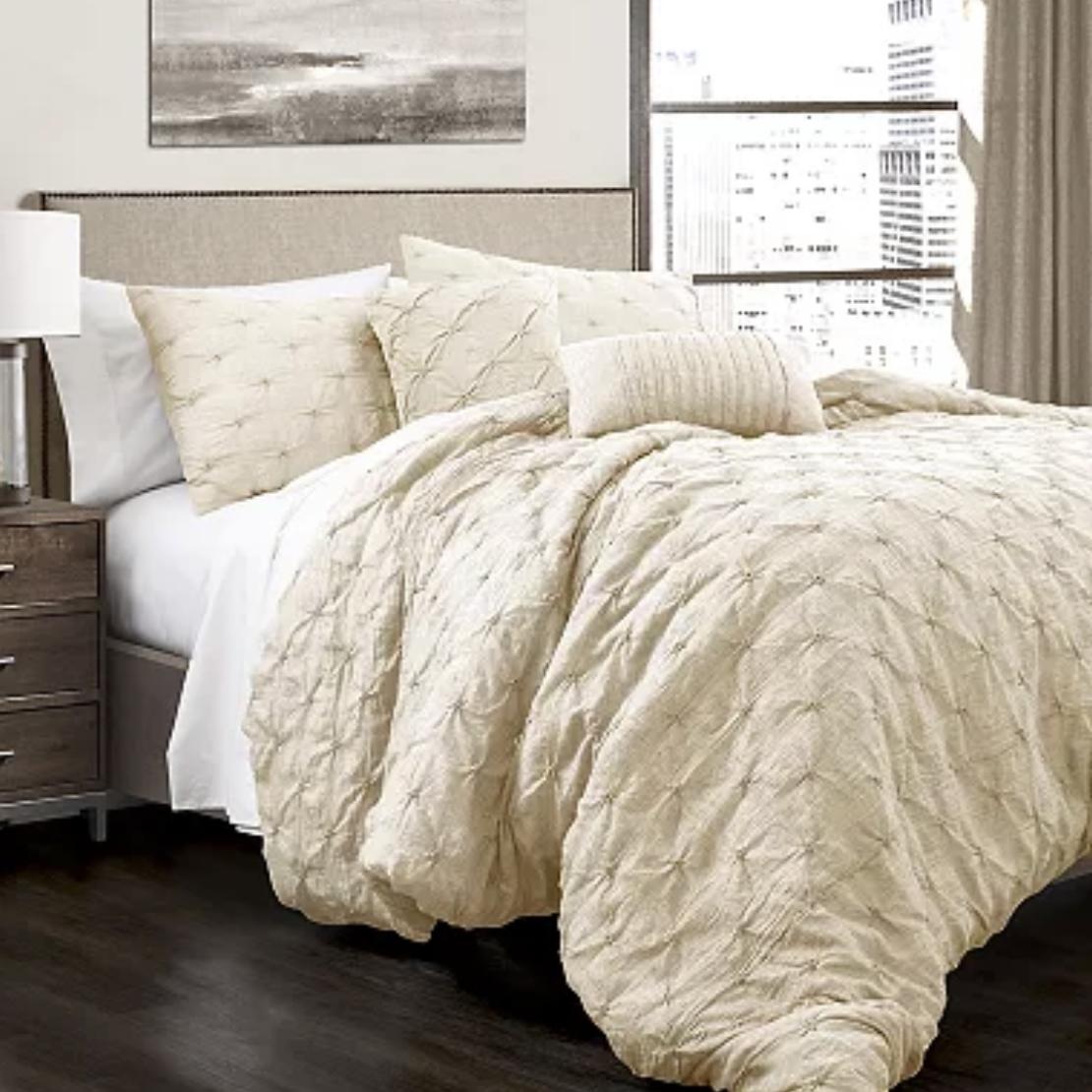 Lush Decor Ravello Pintuck King Comforter Set In Ivory