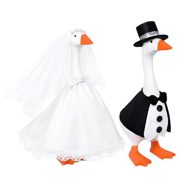 JcHrmers 2 Set 7 Inch Desk Goose Outfits Wedding Mini Goose Outfits Bride Groom Engagement Anniversary Desktop Geese Clothes for Magnetic Goose Statue Desk Table Decor