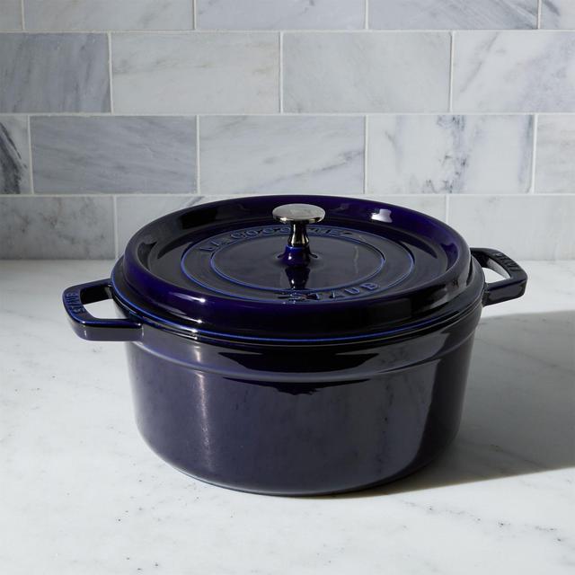 Staub 5.5-Qt Round Dark Blue Cocotte