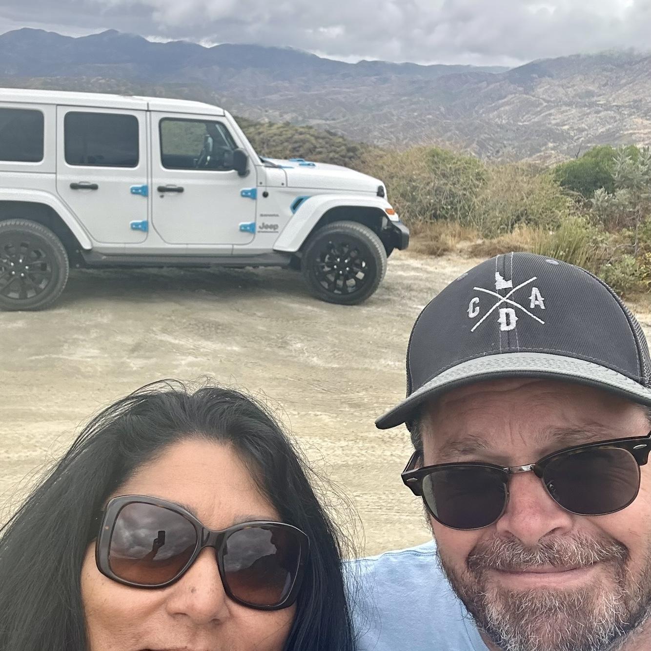 Jeep offloading up in the mountains
