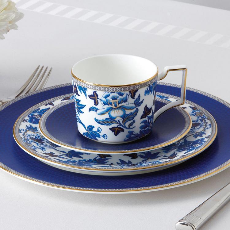 Wedgwood, Hibiscus 5-Piece Place Setting, Service for 1 | Zola