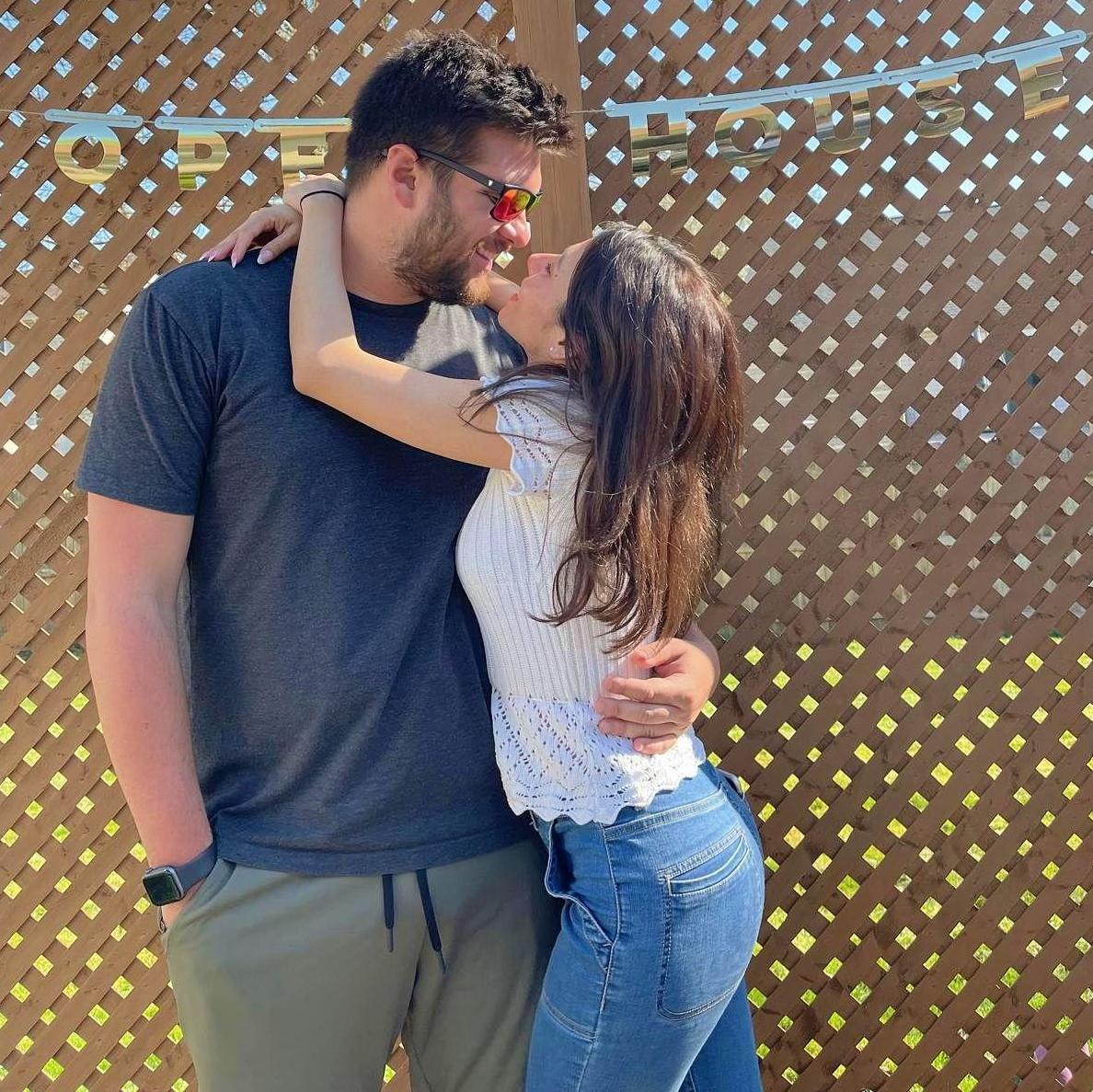 Our first house! Nuestra primera casa!