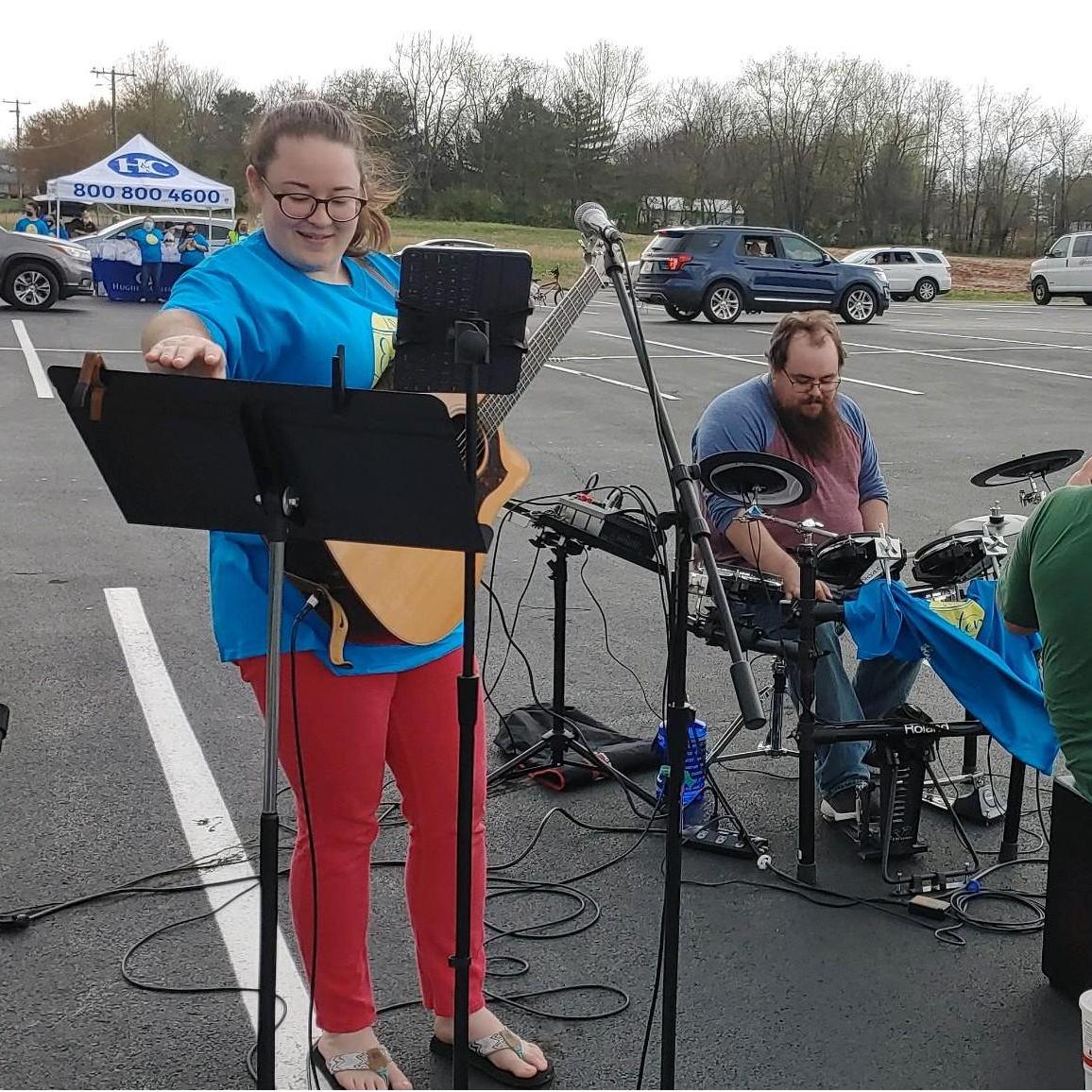 We met through the worship ministry at Woodburn Baptist Church.  We love worship!