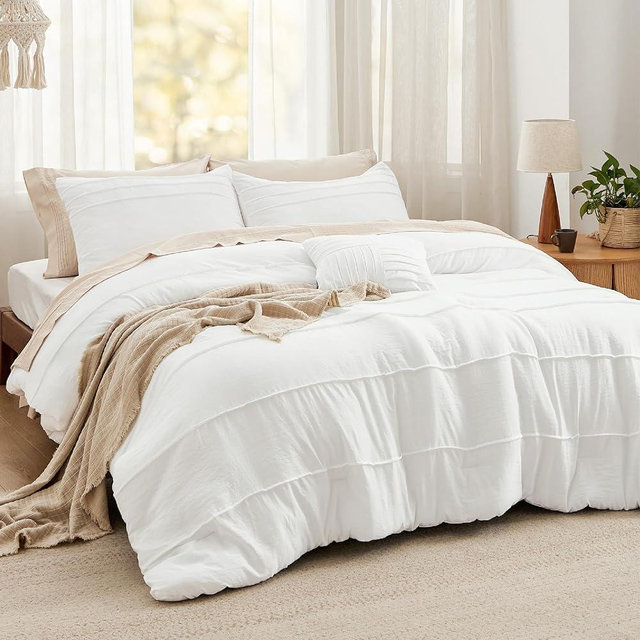 Bedsure White California King Comforter Set - 4 Pieces Pinch Pleated Bed Set, Down Alternative Bedding Sets for All Season, Includes 1 Comforter, 2 Pillowcases, and 1 Decorative Pillow