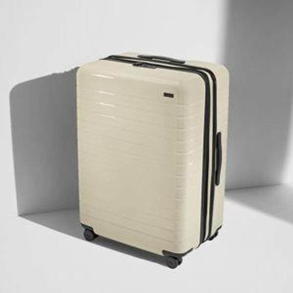 Large Expandable Suitcases: Salt White (Gloss) | Away