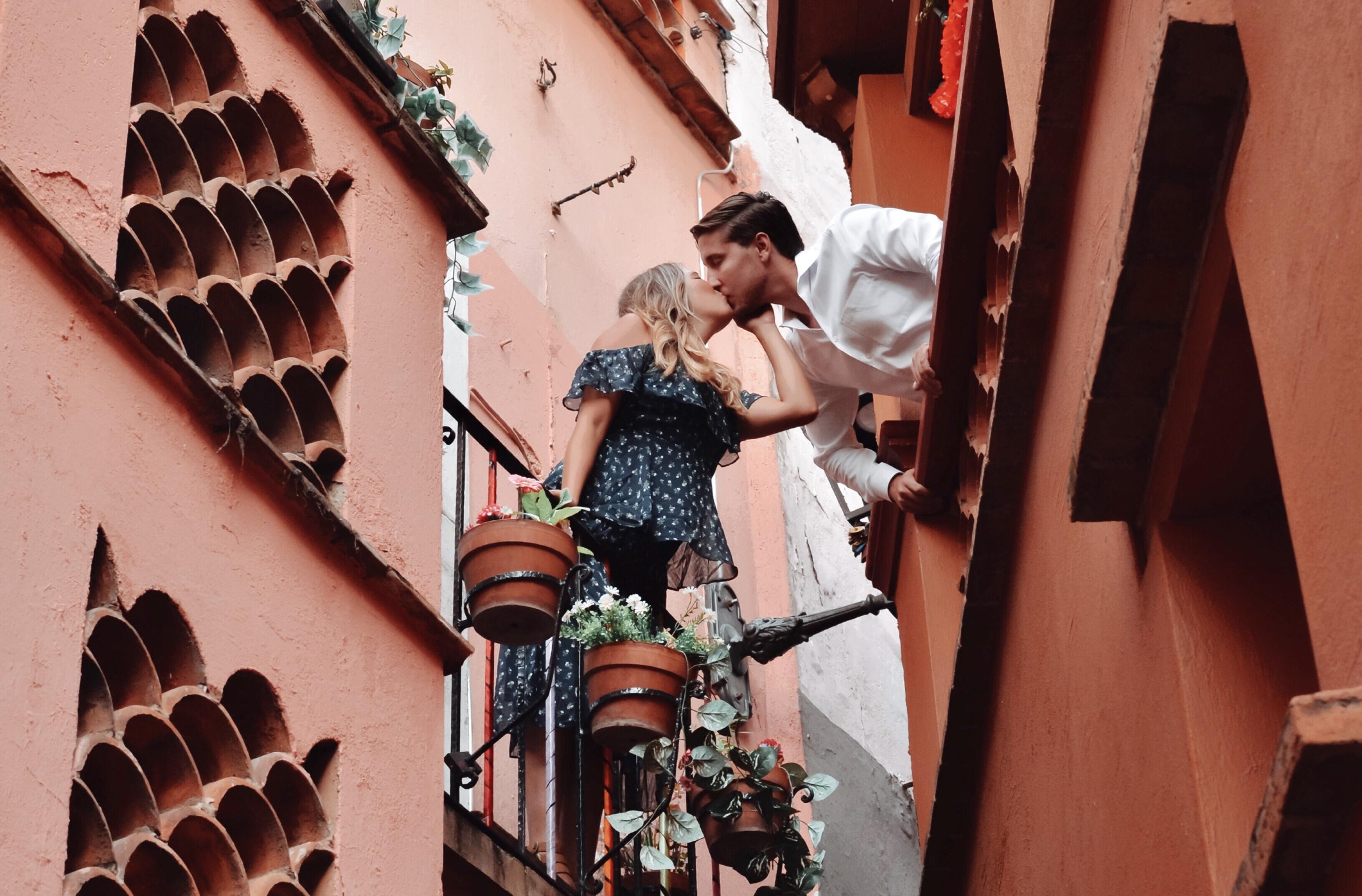 The Wedding Website of Julia Vera and Jason Douglas