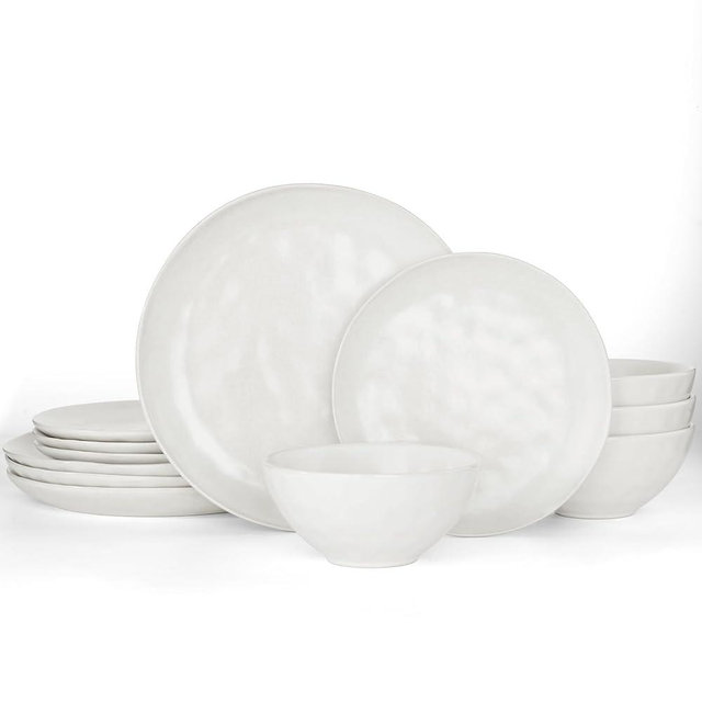 Famiware Dinnerware Sets for 4, Ocean Round 12-Piece Kitchen Plates and Bowls Sets, Microwave and Dishwasher Safe, Scratch Resistant, Matte White
