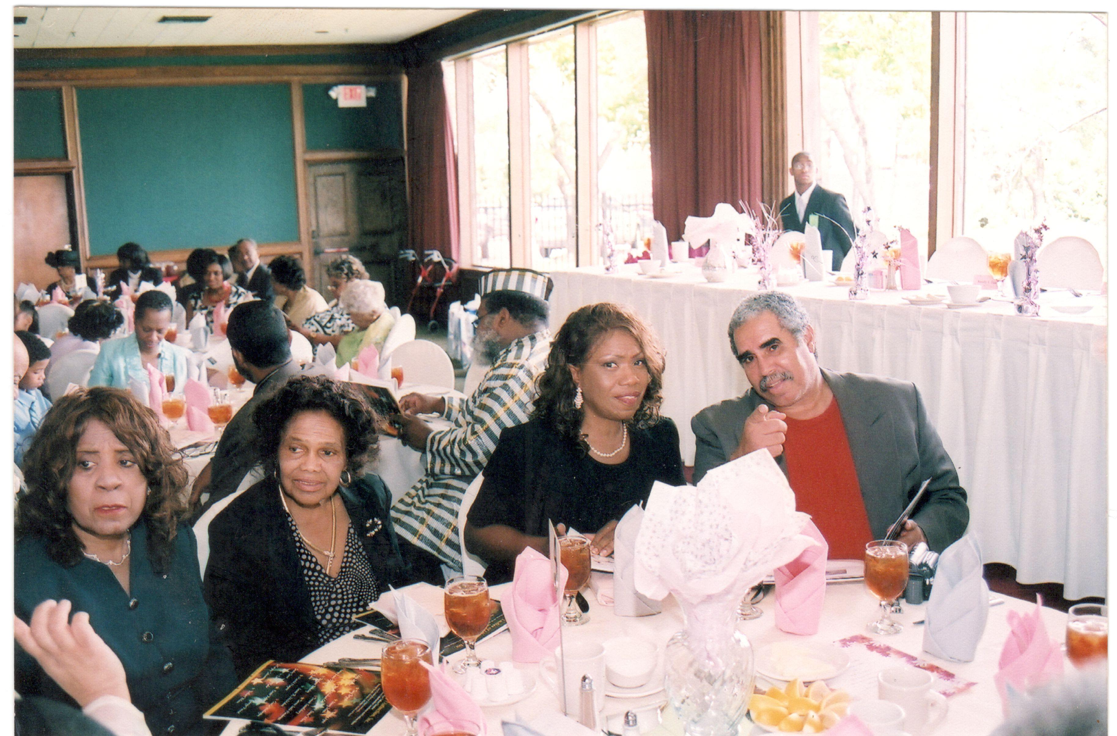 The Wedding Website of Gloria Burrell and Glen Reaux