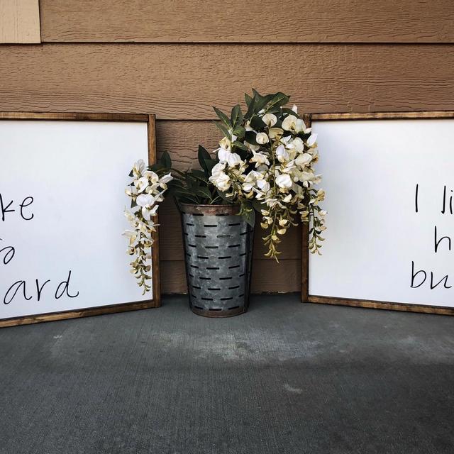 His and Her Signs
