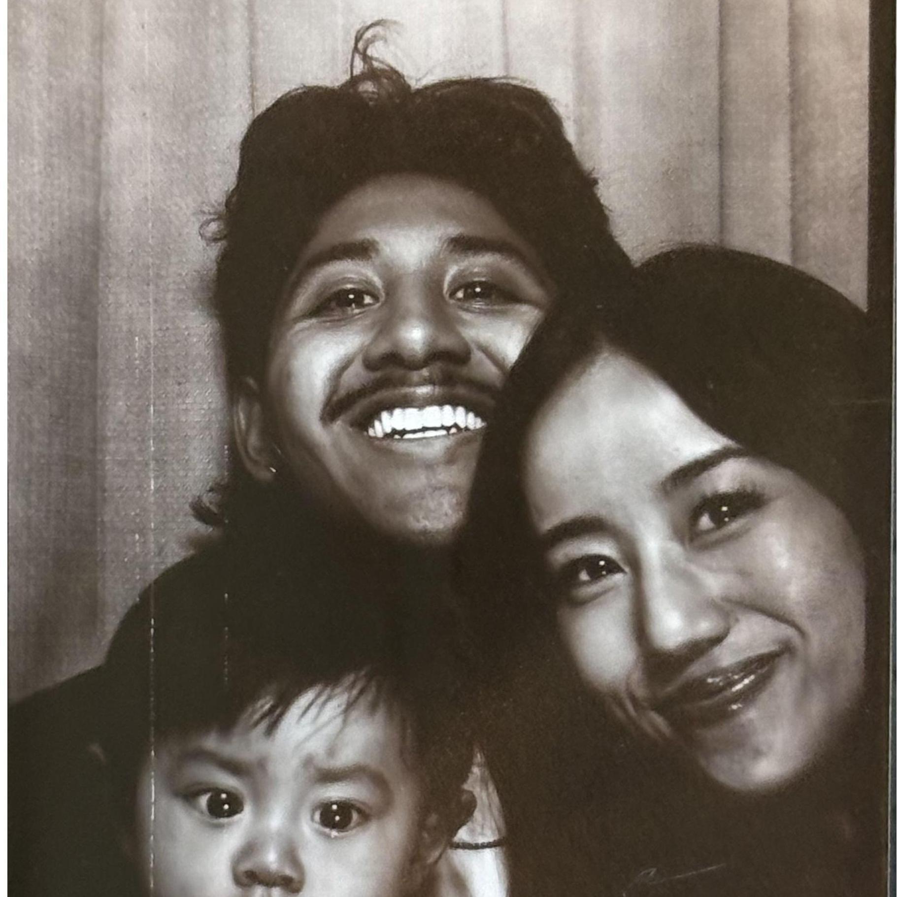 Engagement pictures @vintage photobooth