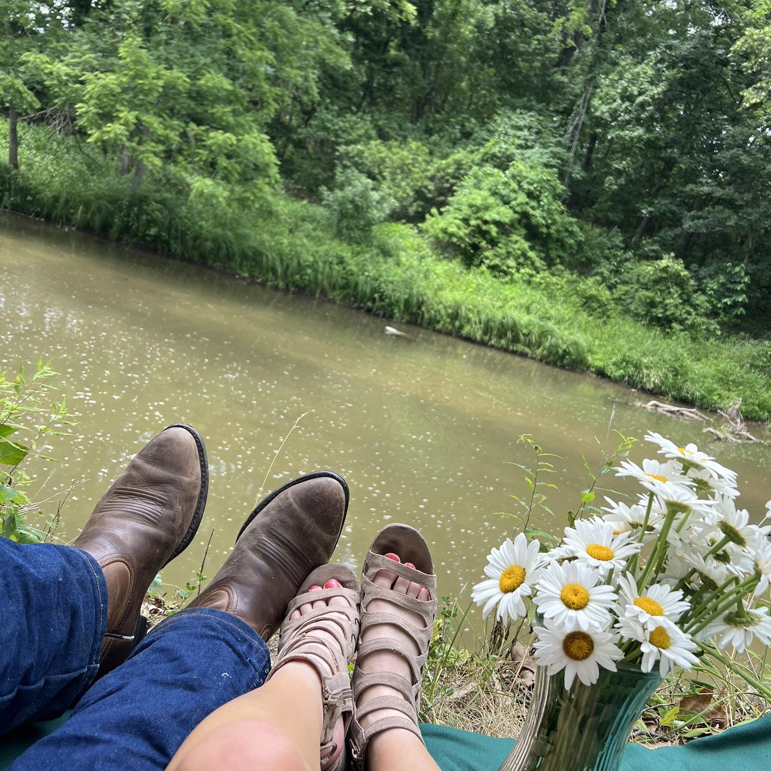 … just engaged! ♥️