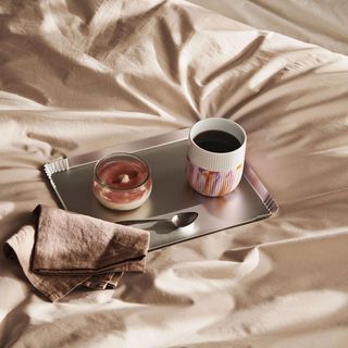 Fluted Contrast Marble Mug