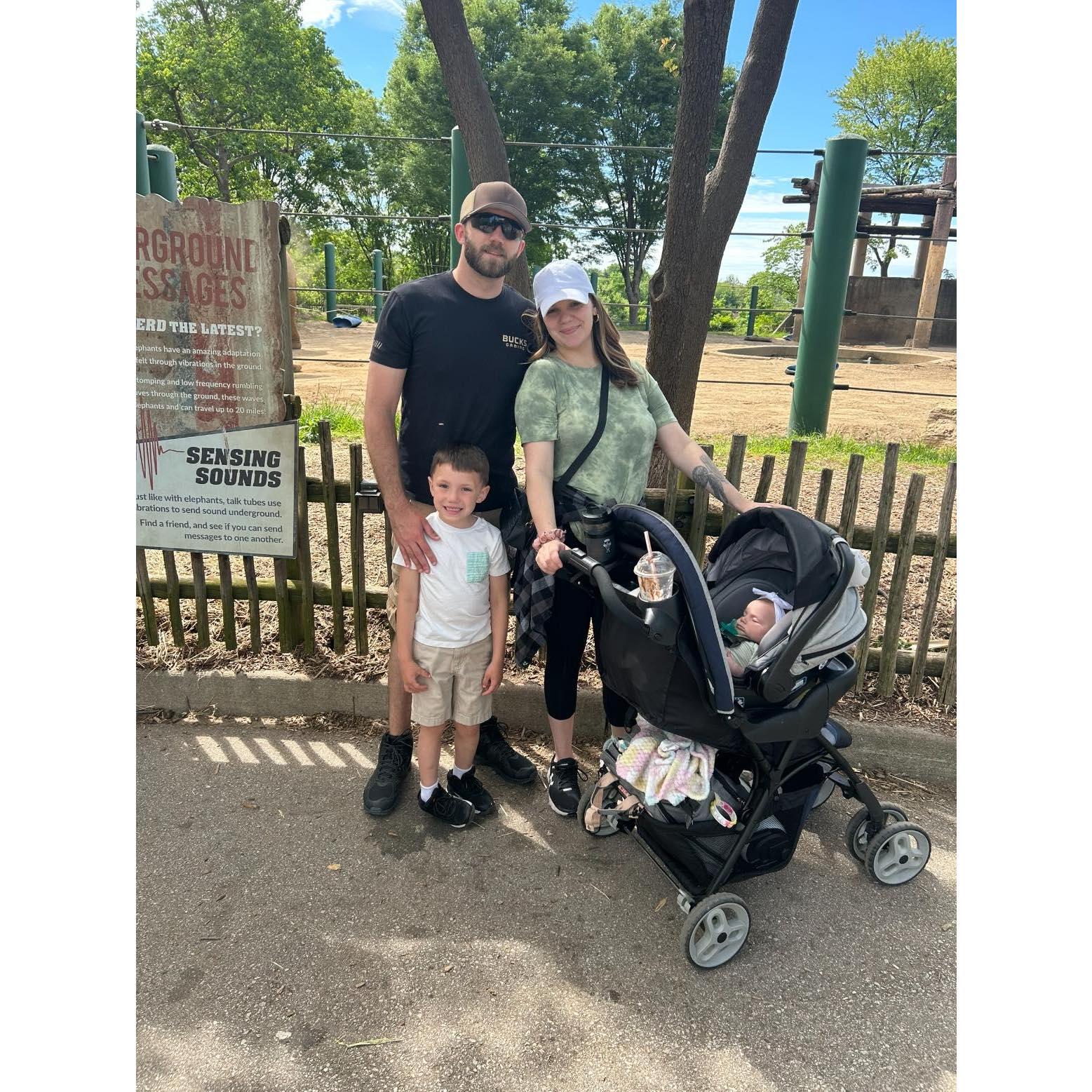 Family trip to the zoo for Mother's Day!