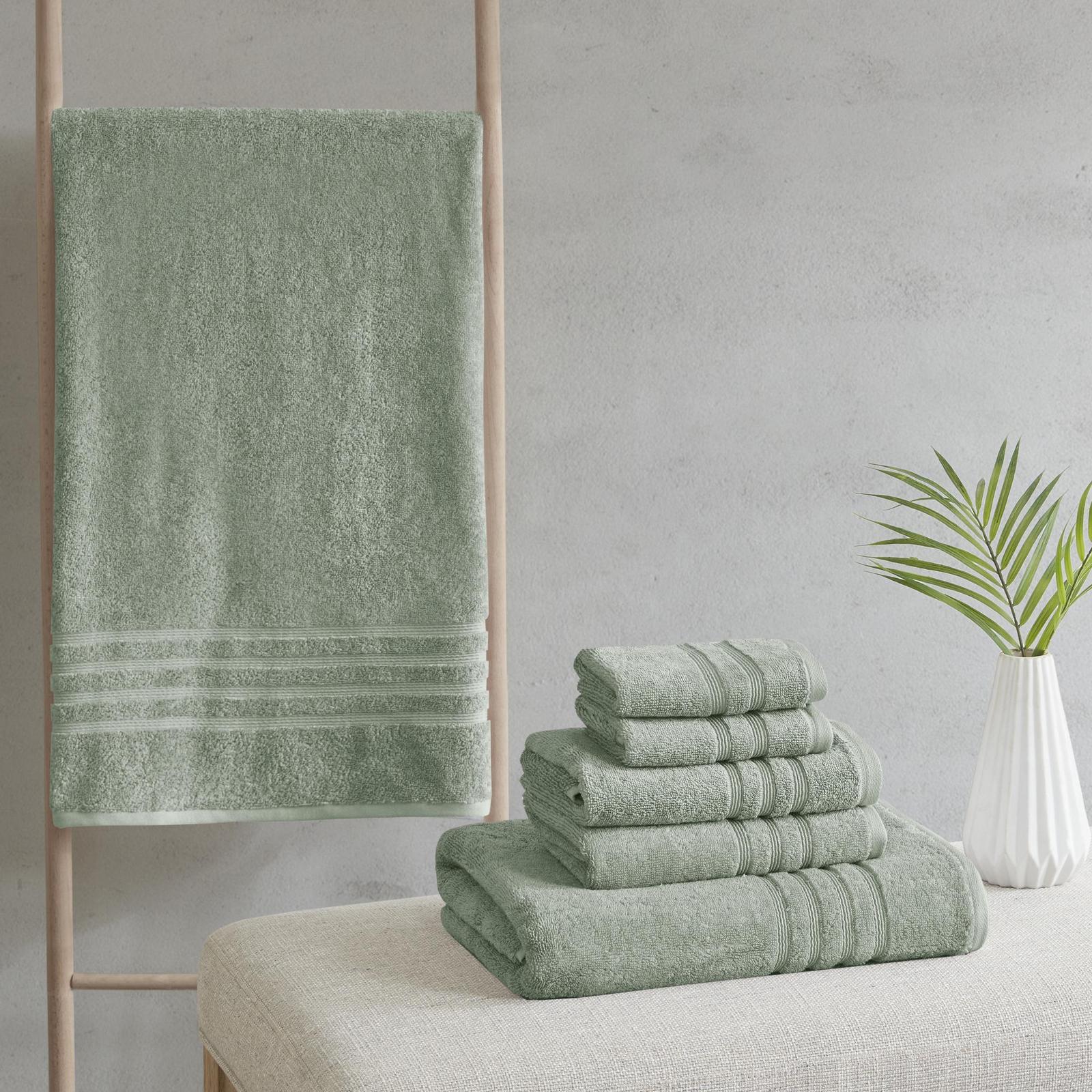7 Best Organic Bath Towels To Elevate Your Bathtime Ritual - The