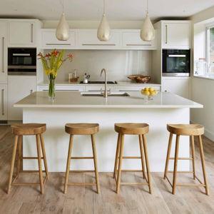 Wren Kitchen Cabinets and Countertops