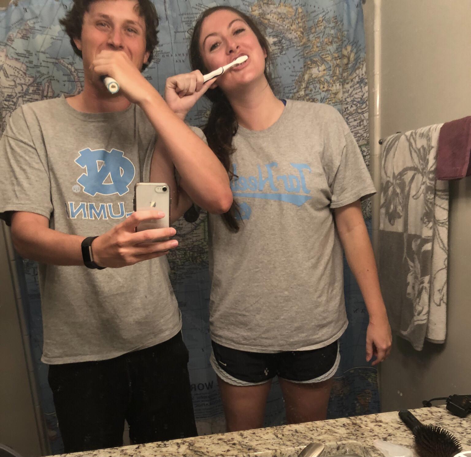 Couples who brush together stay together