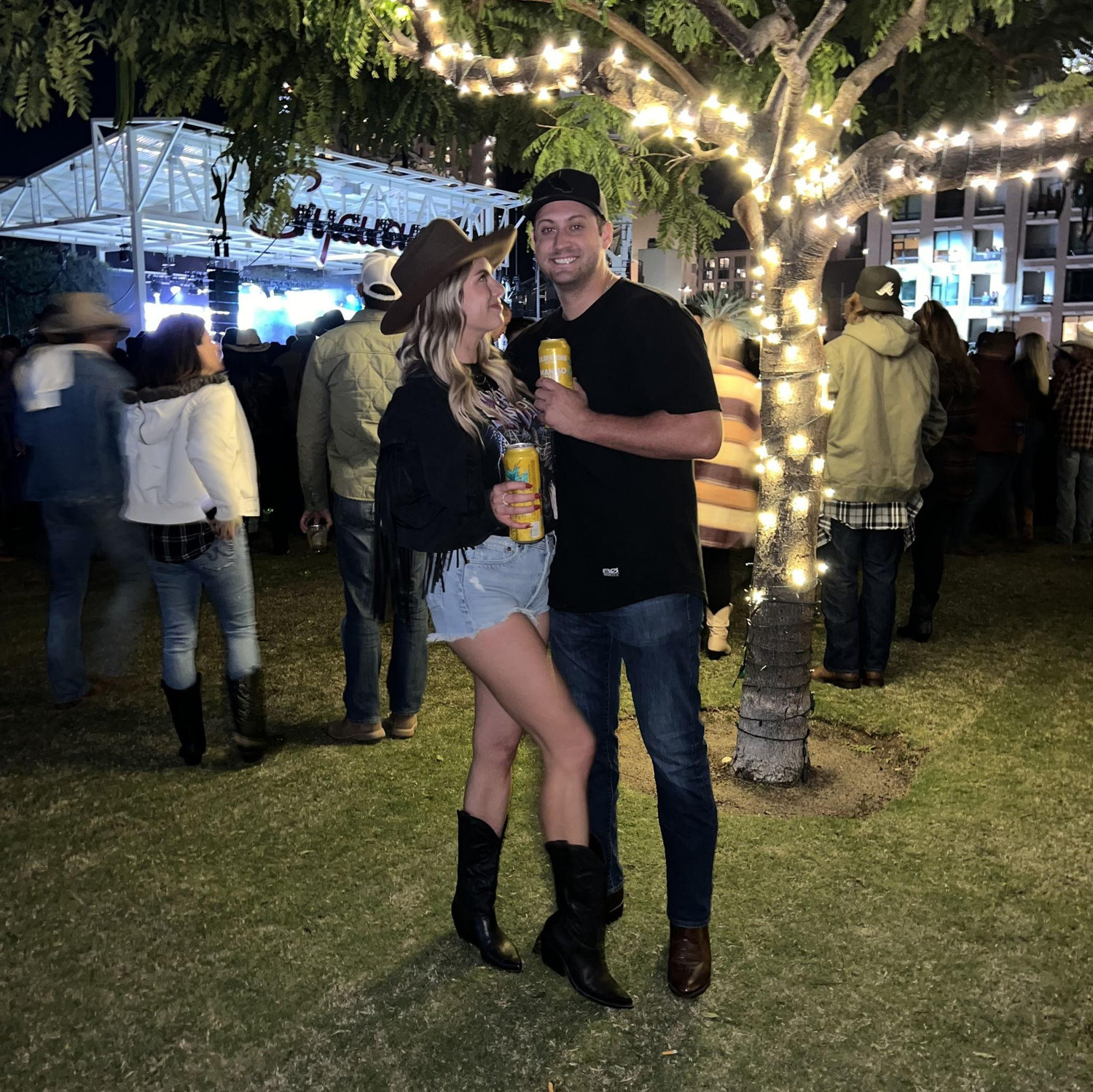 The photo where Kelsie & Austin "hard launched" their relationship on Instagram.