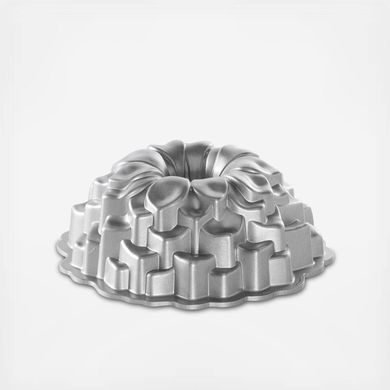 Nordic Ware, Blossom Bundt Cake Pan Zola