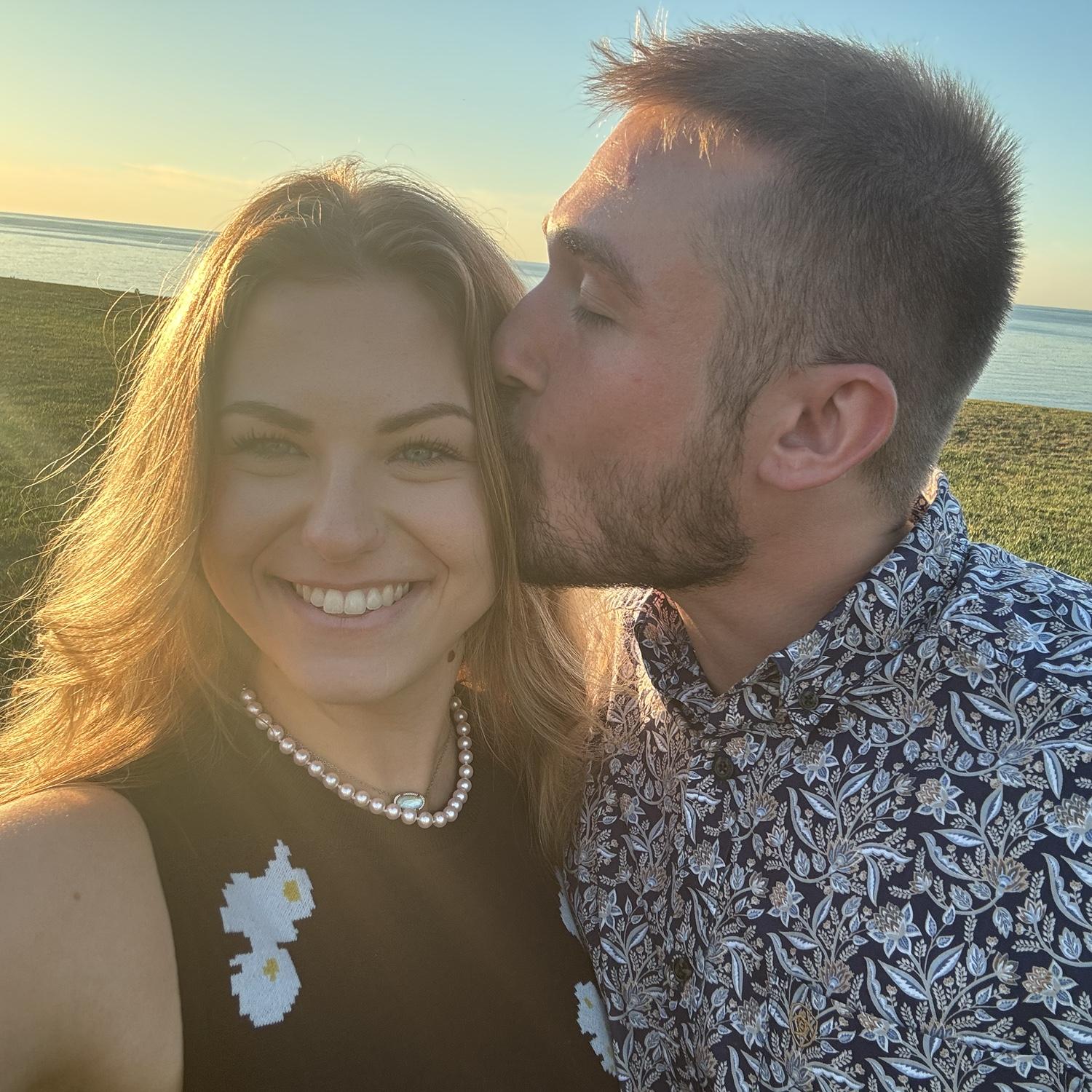 Perfect wedding guest! 💒