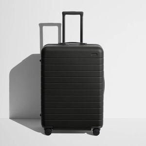 Medium Suitcases in Jet Black | Away