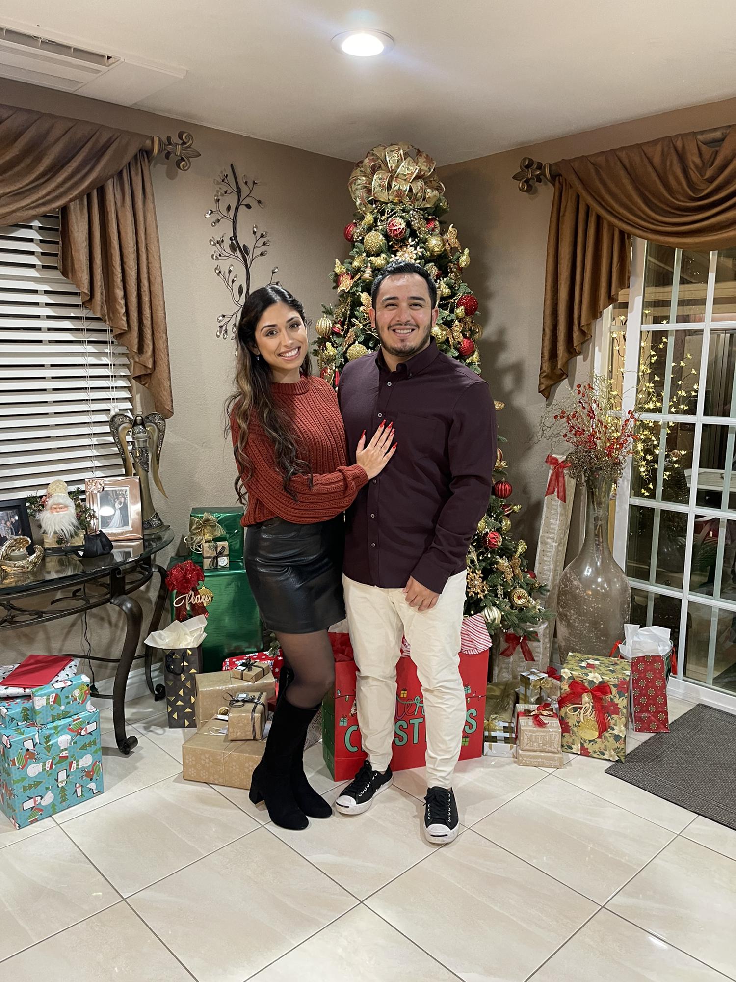 Christmas, engaged edition! 💍