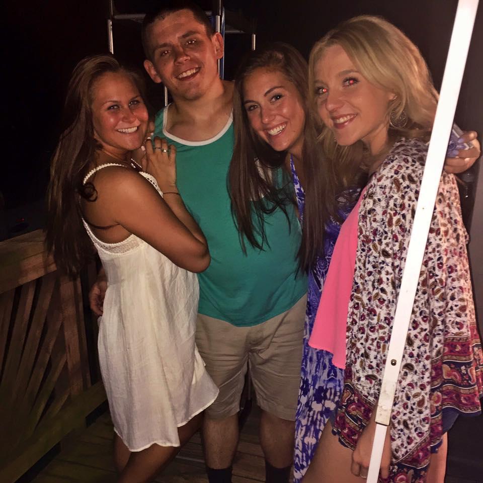 Paul threw Taylor a surprise birthday party in 2016 for her 19th birthday! Taylor, Paul, Kelley and Devin