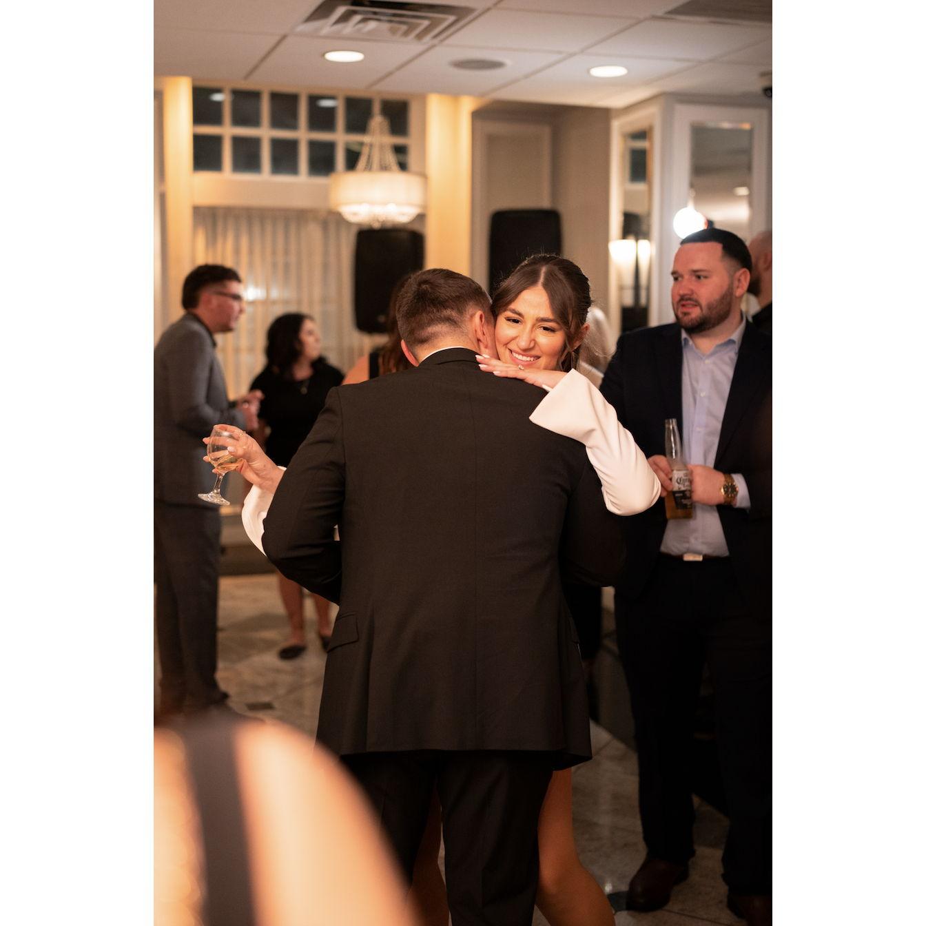 February 1, 2025
Engagement Party at LiGreci's Staaten
Dylan Zipf Photography (Instagram: Dylanzipf_Photography)
