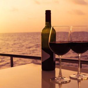 🍾 Welcome Bottle of Wine