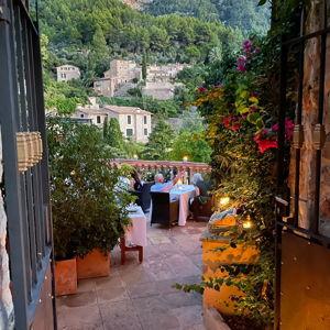 Savoring the Last of the Honeymoon🍷🌹
