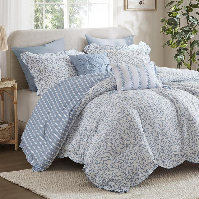 Madison Park 5-Piece Reversible Botanical Comforter Set - Summer Floral Print with Scalloped Edges, Lightweight Bedding with Decorative Pillows, King, Blue | Reversible, Lightweight