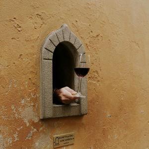 Babae Window