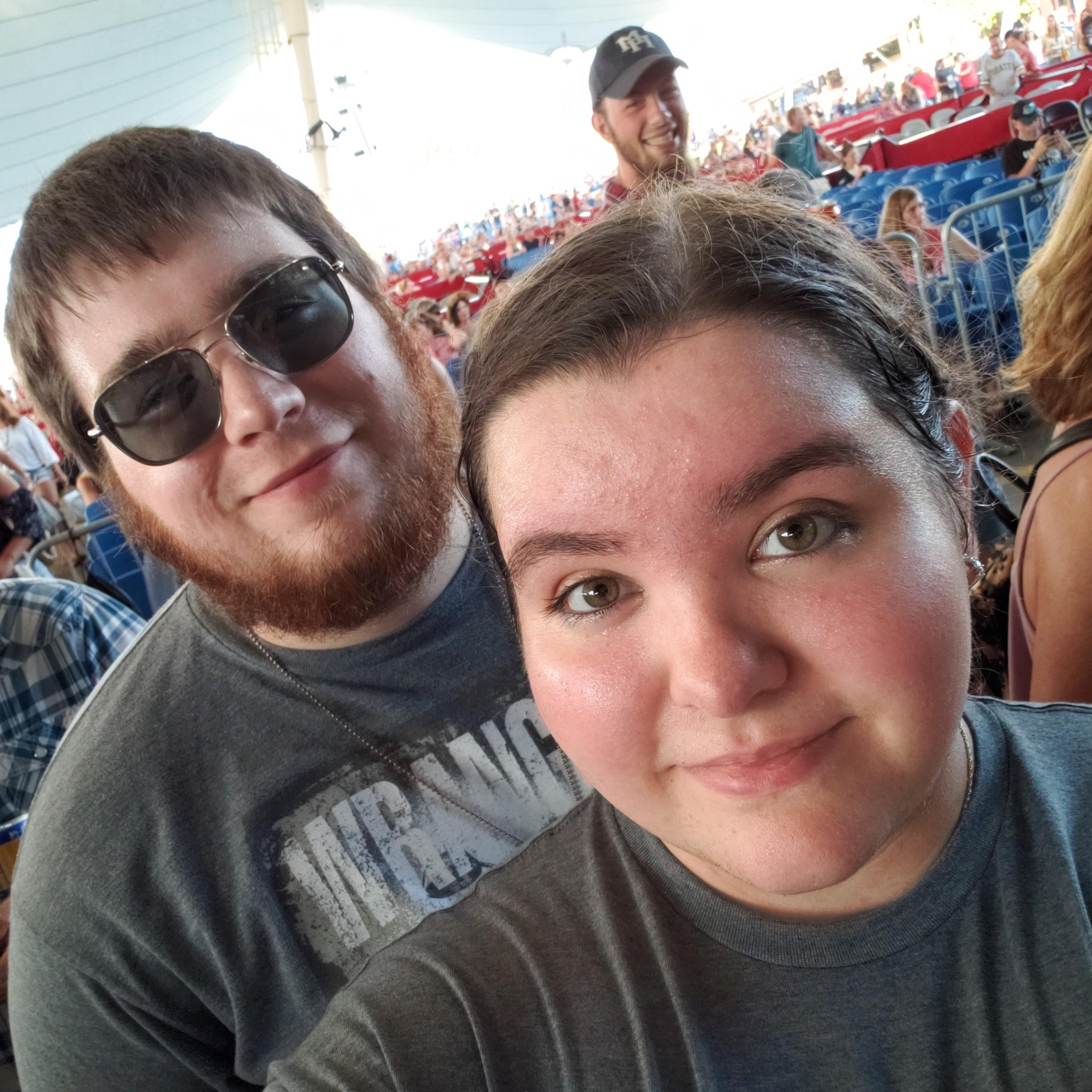 Dierks Bentley summer concert in the pit