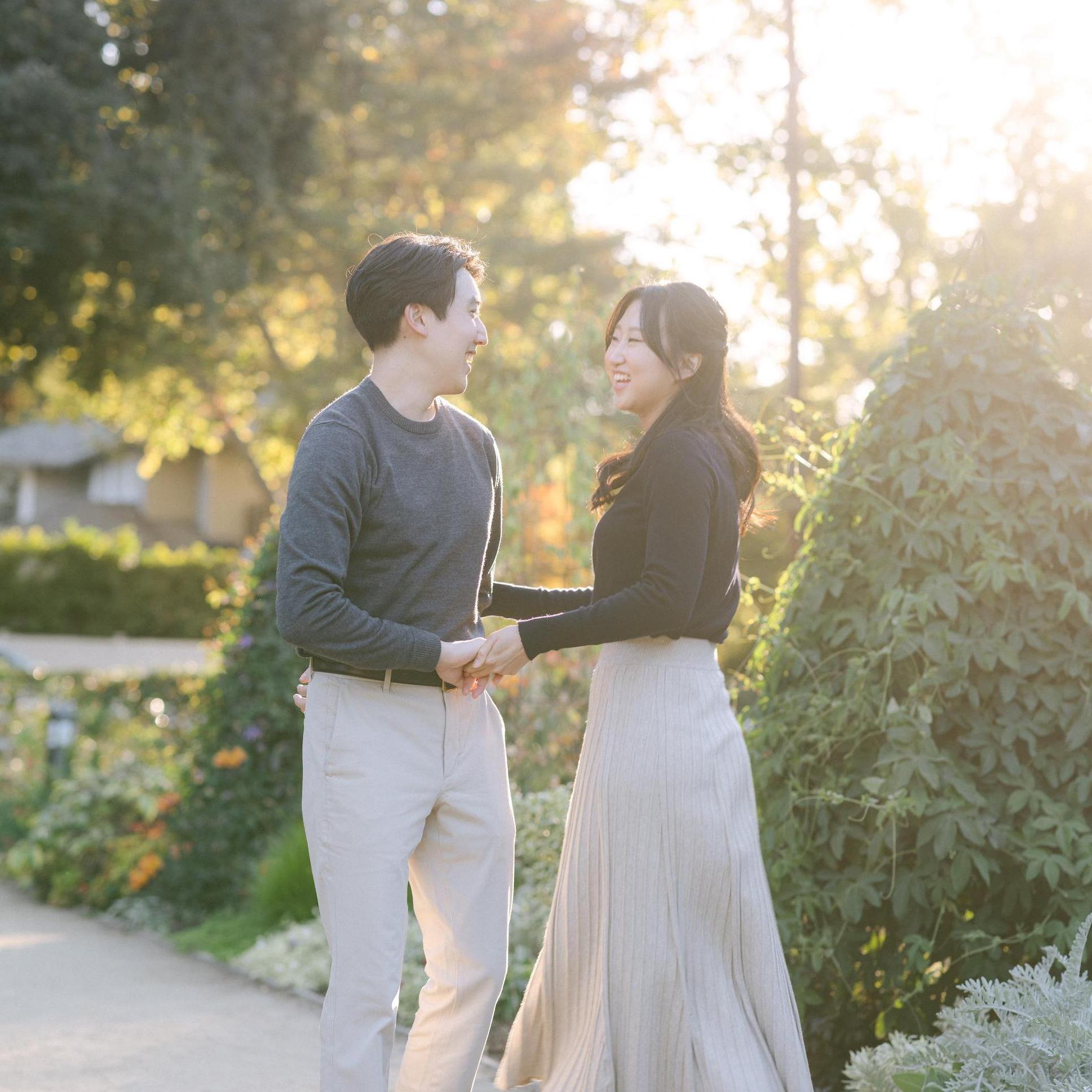 Oct 10, 2021: Engagement photoshoot at Gamble Gardens.