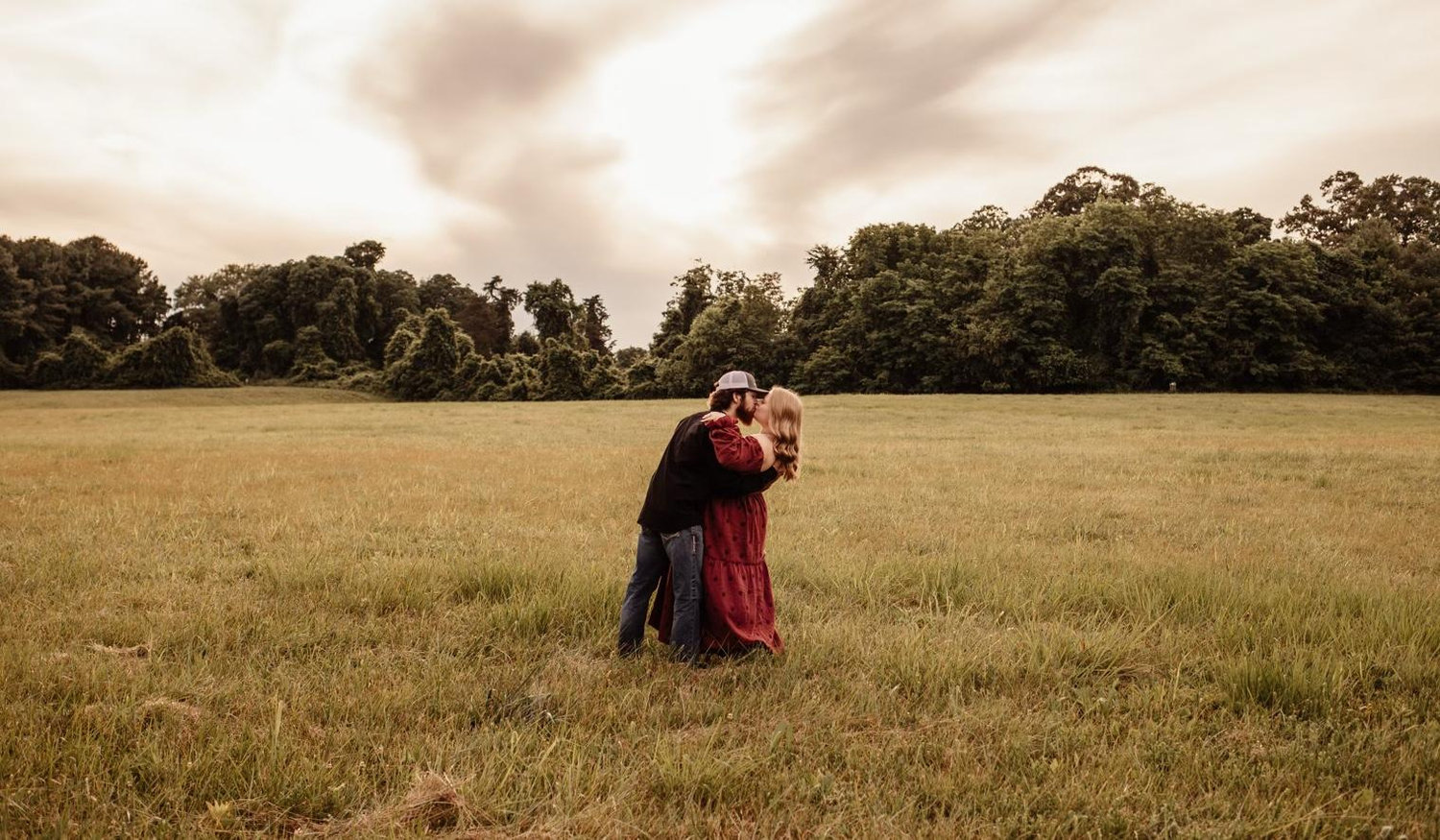 The Wedding Website of Brenna Ferraiuolo and Dakota Reid