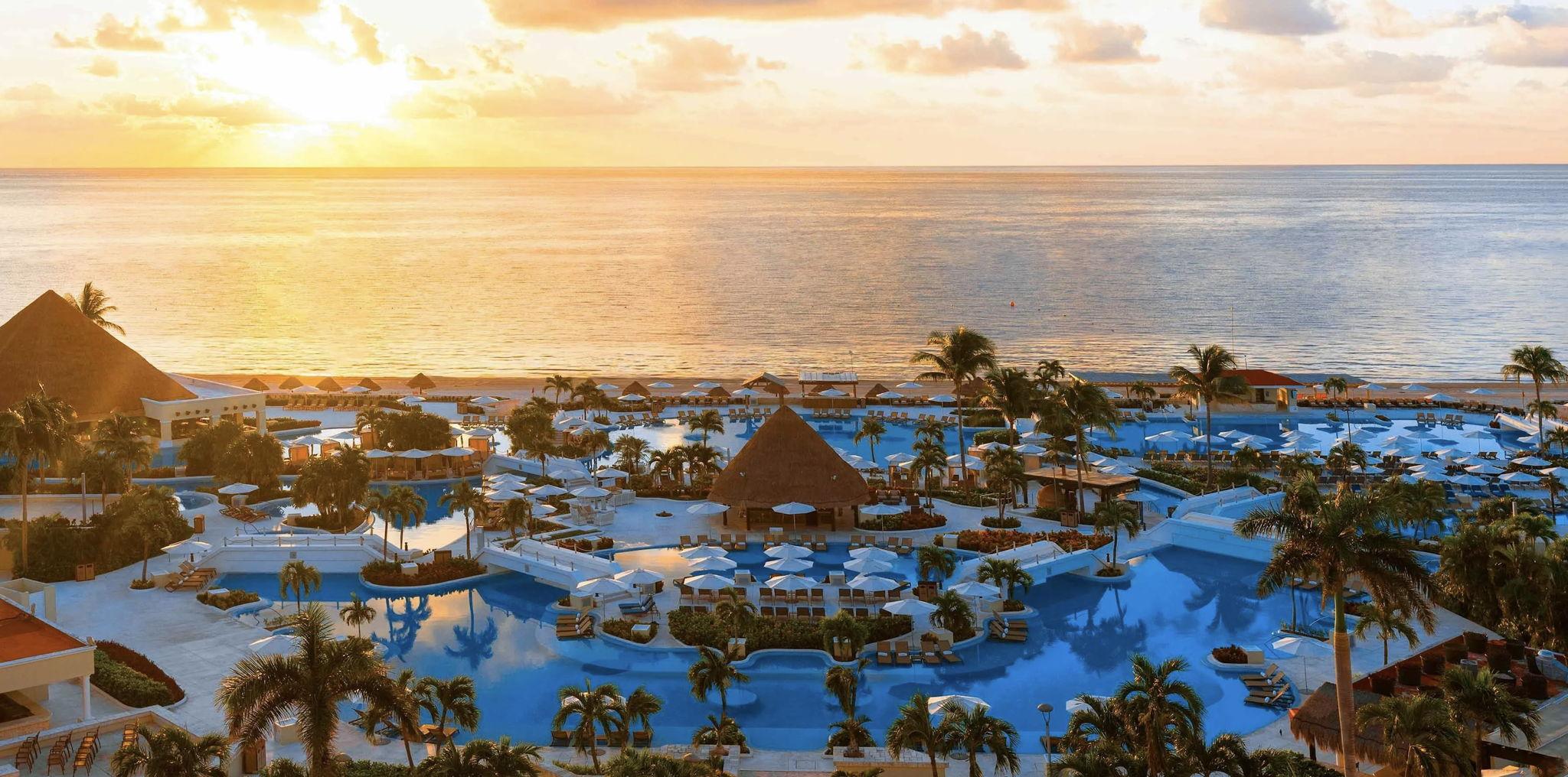 The Wedding Website of Hadley Ollendieck and Fabio Cattolico