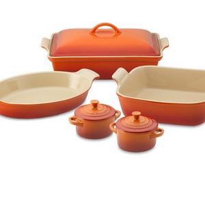 Le Creuset Stoneware 8-Piece Bakeware Set, Flame