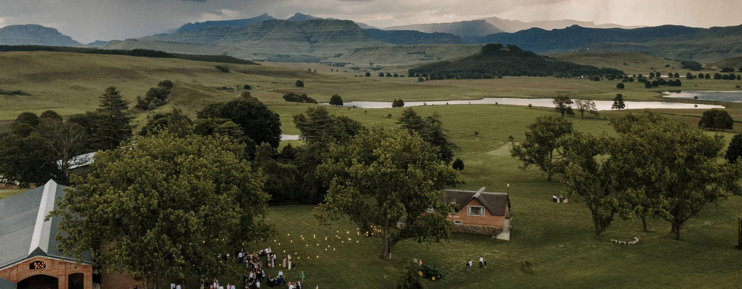 The Wedding Website of Lauren Pinto and Brogan Boulle