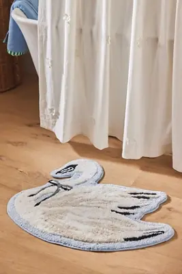 Swan Shaped Tufted Bath Mat