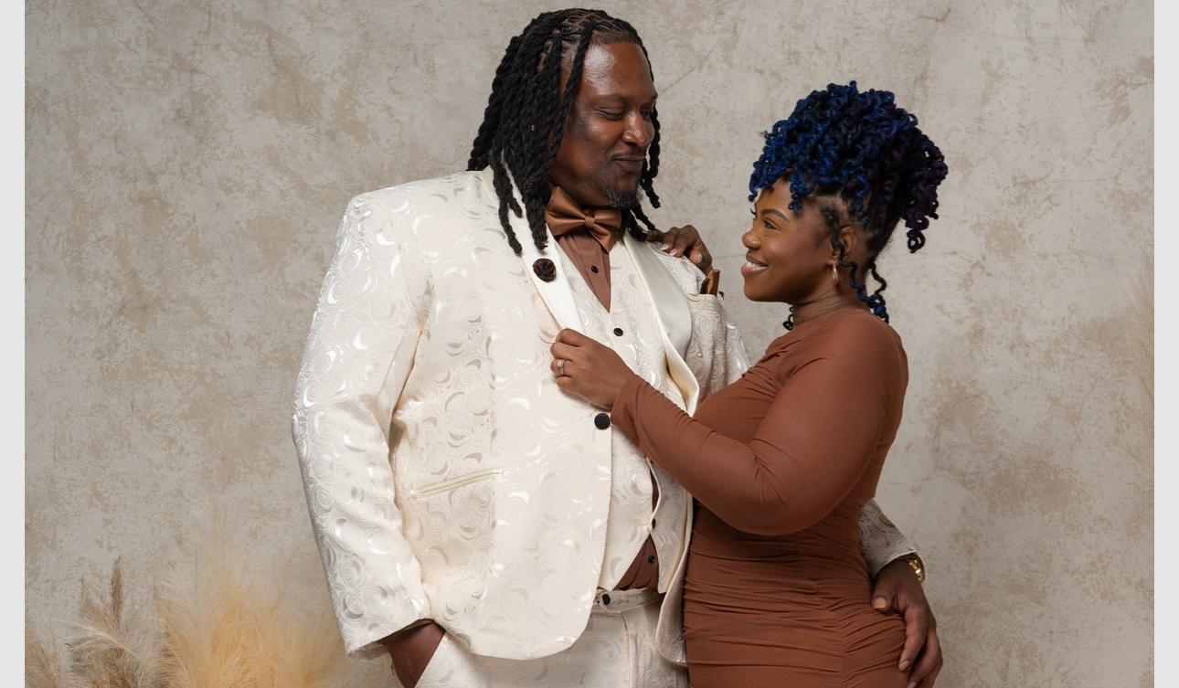 The Wedding Website of Alicia Barnes and Eric Banks