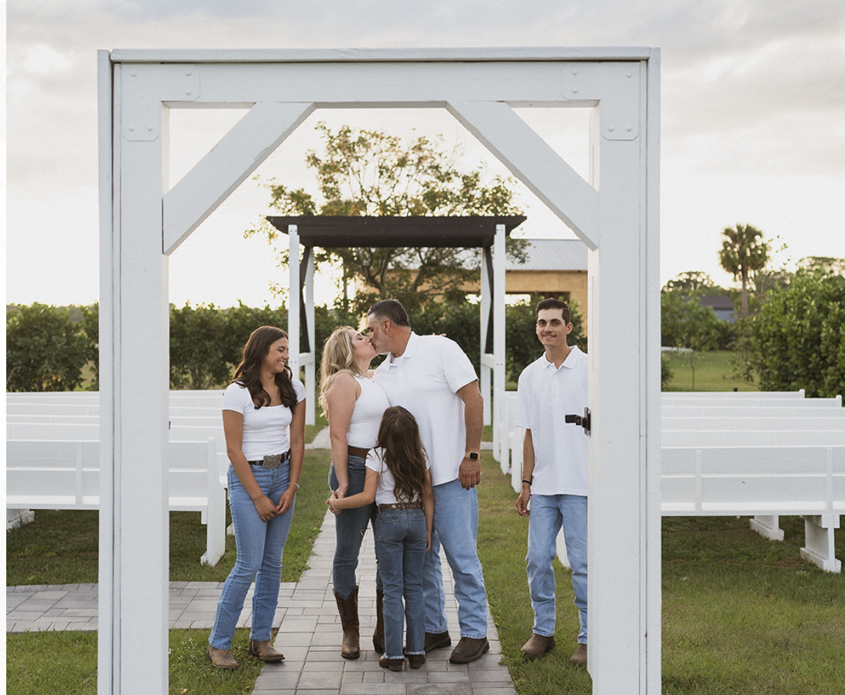 The Wedding Website of Alberto Gonzalez and Karissa Gonzalez