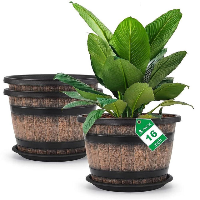 Large Plastic Plant Pots Set of 3 Pack16 inch,Whiskey Barrel Planters with Drainage Holes & Saucer.Flower Pots Imitation Wine Barrel Design for Indoor & Outdoor Garden Balcony Plants.7 Gallons【Brown】