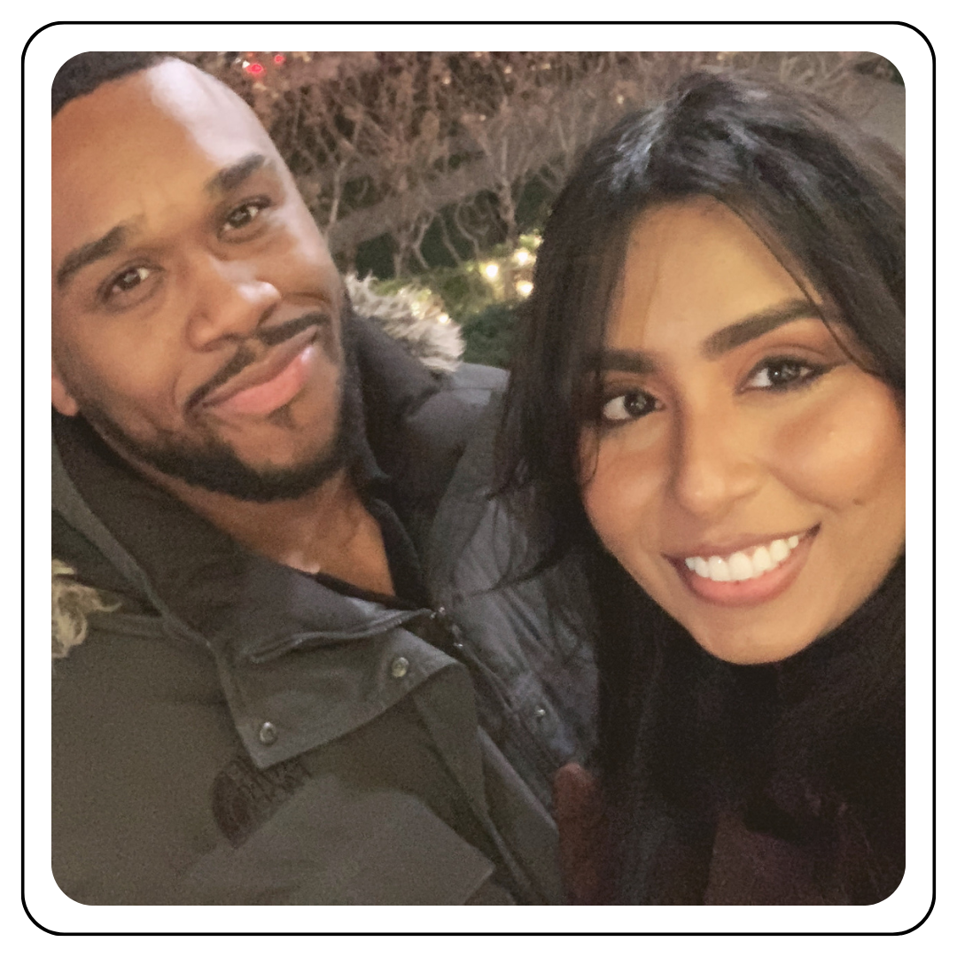 Look at that Post-proposal glow! Just outside the Willis tower we took pics by a beautiful lit up Christmas tree about 20 min after Darien had proposed to Anisha on the SkyDeck at Willis Tower!
