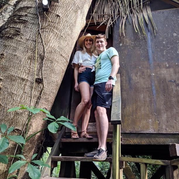 We are both always up for an adventure and in Belize we got to spend the night in a treehouse!