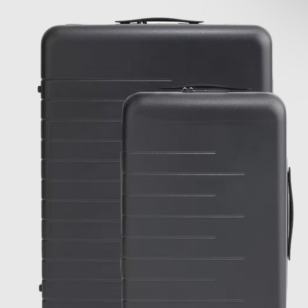 Carry-On & Large Check-In Suitcase Bundle in Black