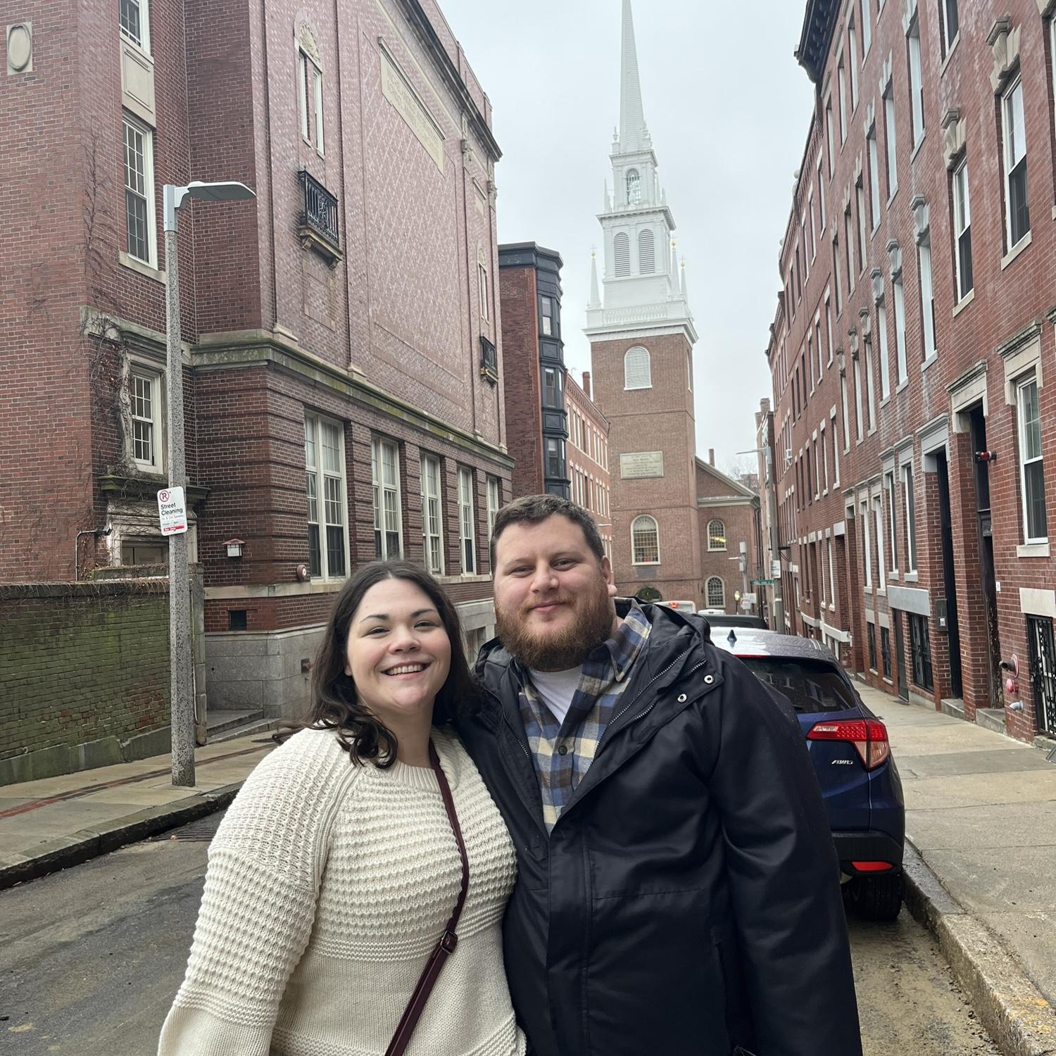 Josh decided he didn’t want to be without Abby for new years, so after just 3 weeks of dating he booked a flight to MA to meet her family and spend 48 hours in Boston!