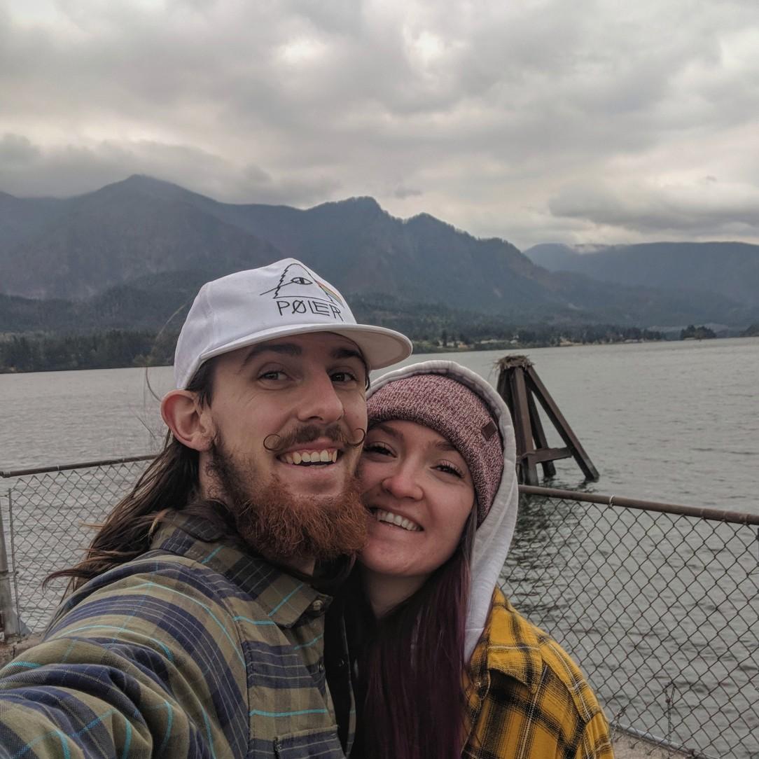 This is a small pier in Stevenson, Washington. When we first visited, Chaz hinted to Syd "What if i asked you to marry me here?"
Well one year later...