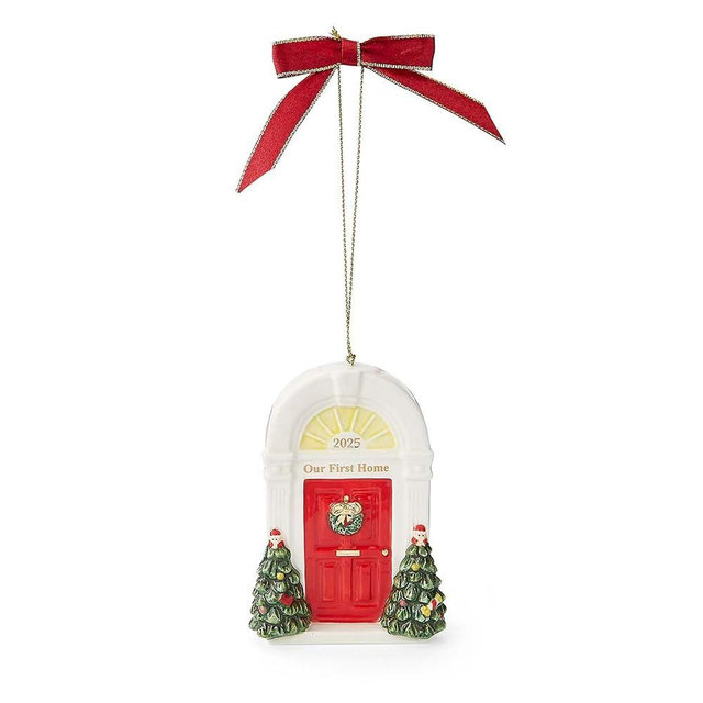 Spode Christmas Tree First Home Door Ornament 2025, Hand-Painted Dolomite Holiday Decoration with Printed Year, Unique Christmas Tree Ornament Celebrating New Home, Keepsake